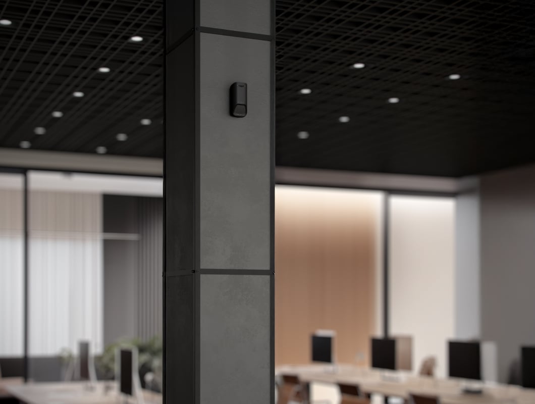 Grade 3 protection in all black 