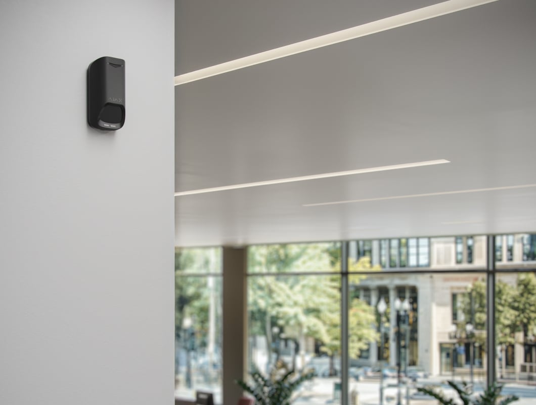 Grade 3 protection in all black 