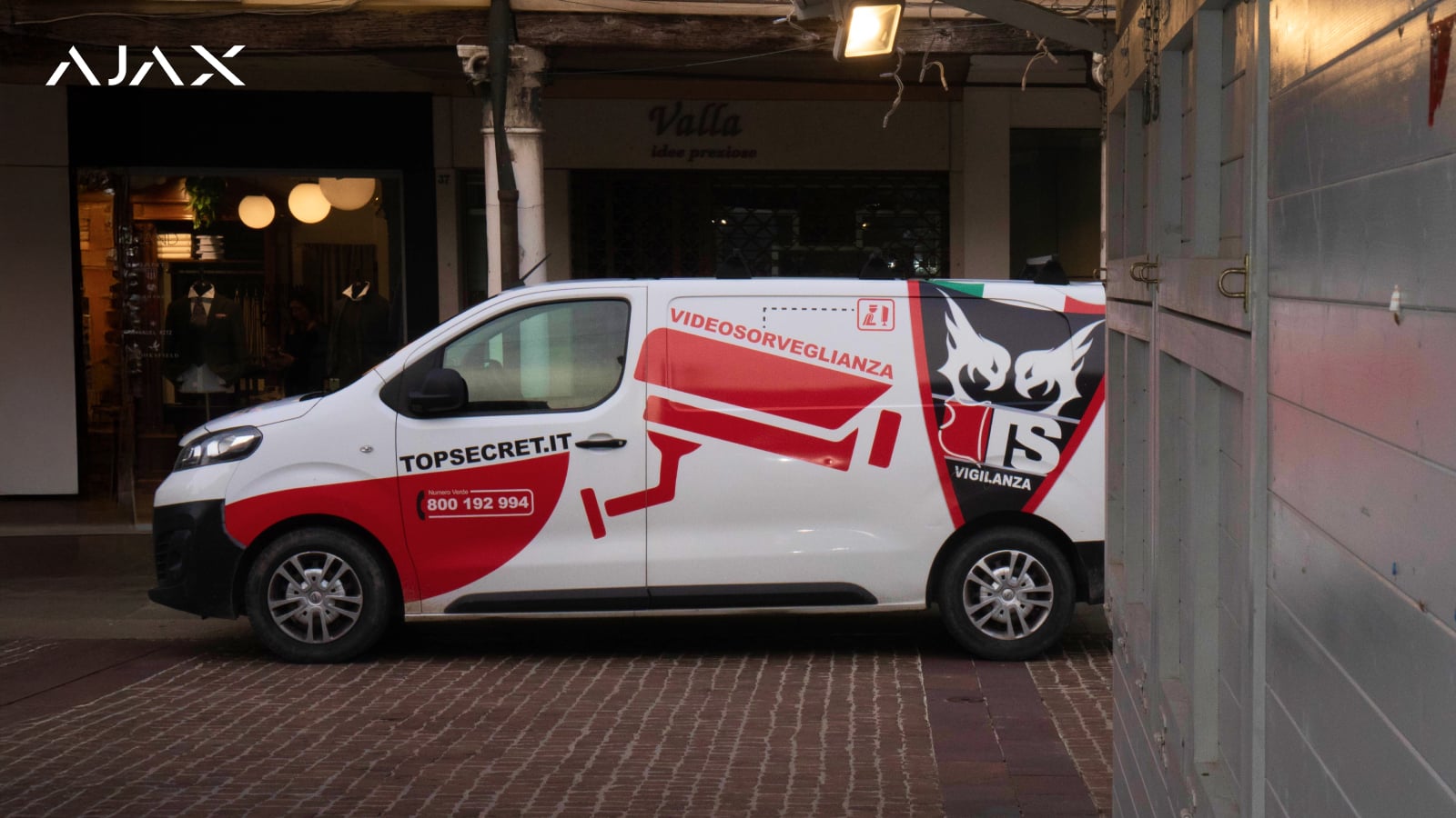 With Ajax monitoring tools, the rapid response team is fully prepared for fast incident response