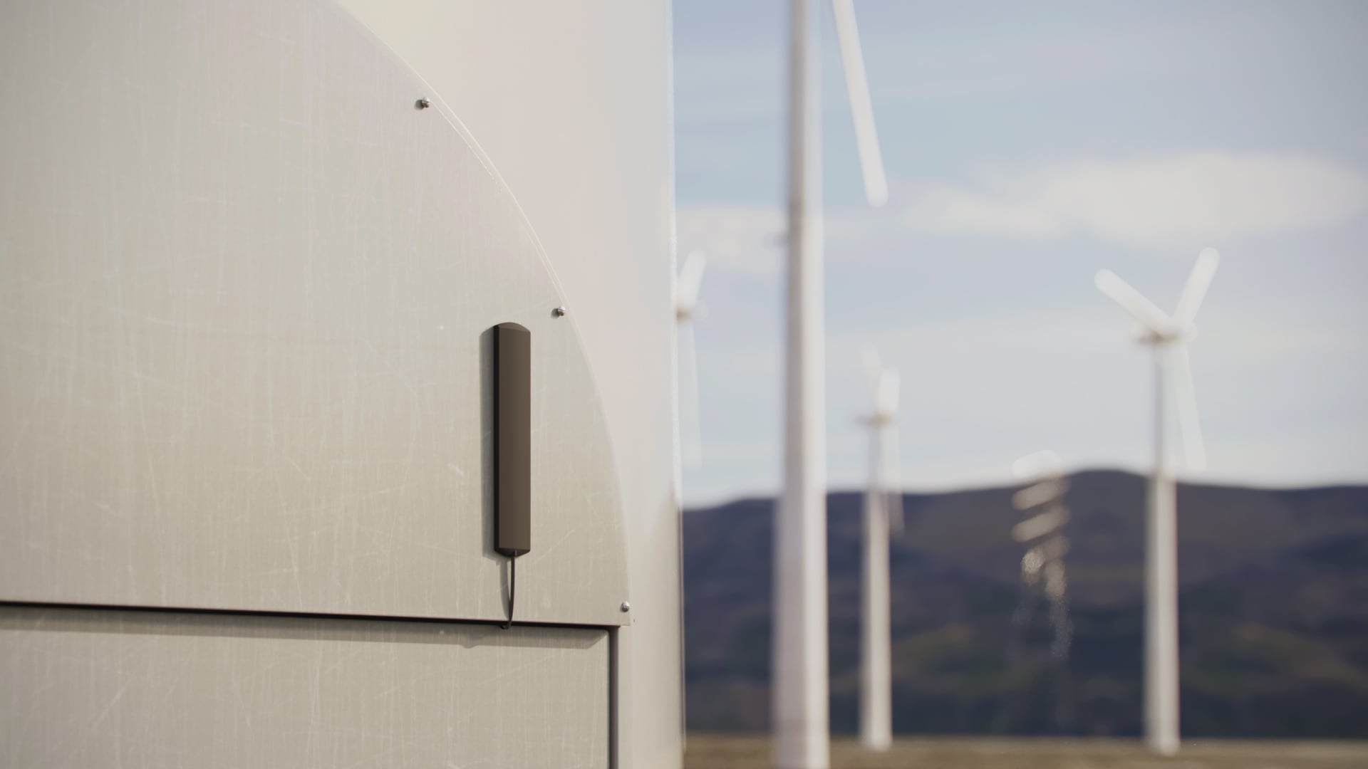 ExternalAntenna for uninterrupted communication even in challenging conditions