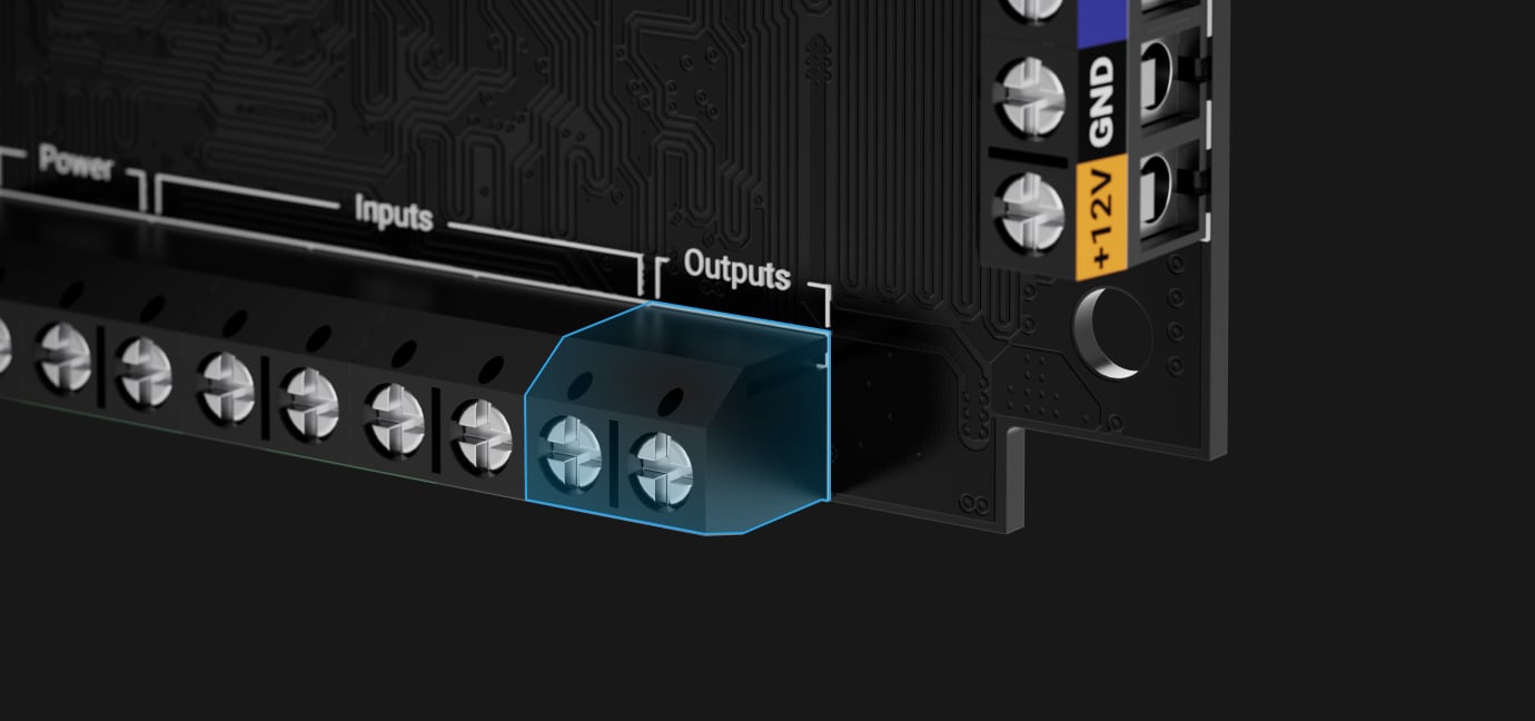 Power supply outputs