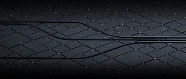 Vier 12 V⎓ Versorgungsausgänge für Einbruchgeräte und einer für Brandmelder