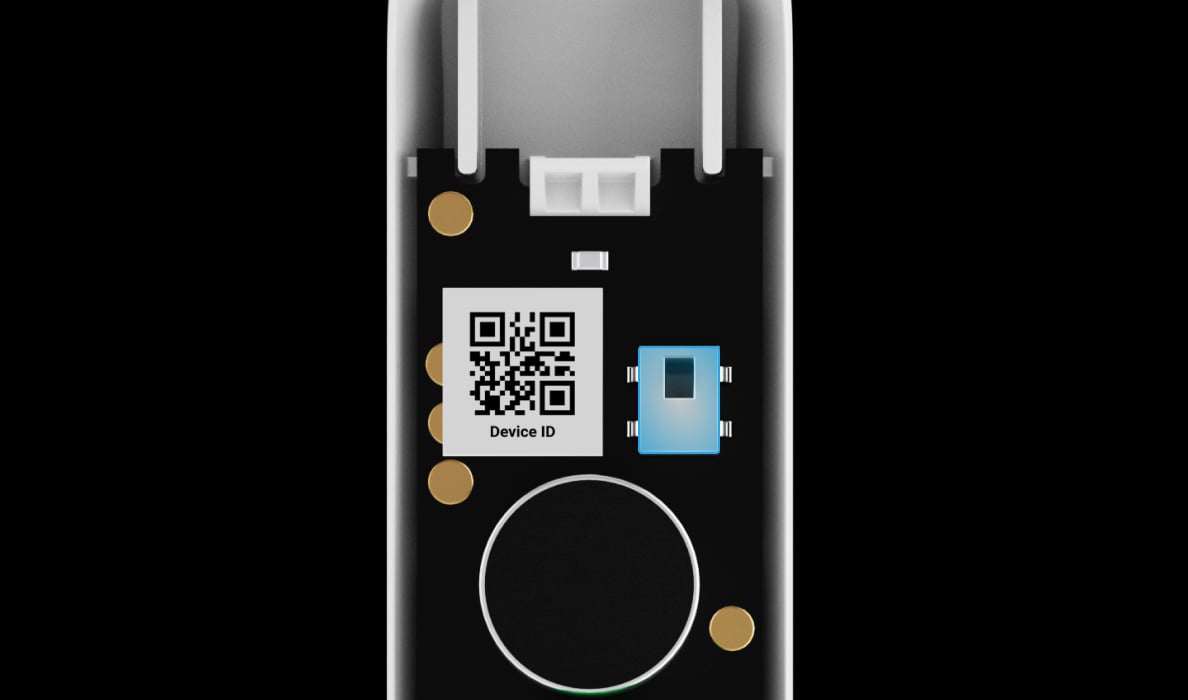 Tamper to prevent detachment from the surface